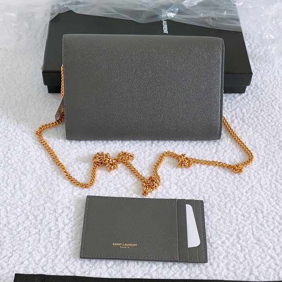 Saint Laurent Uptown Chain Wallet in Grain De Poudre Embossed Leather - Picture 4 of 16